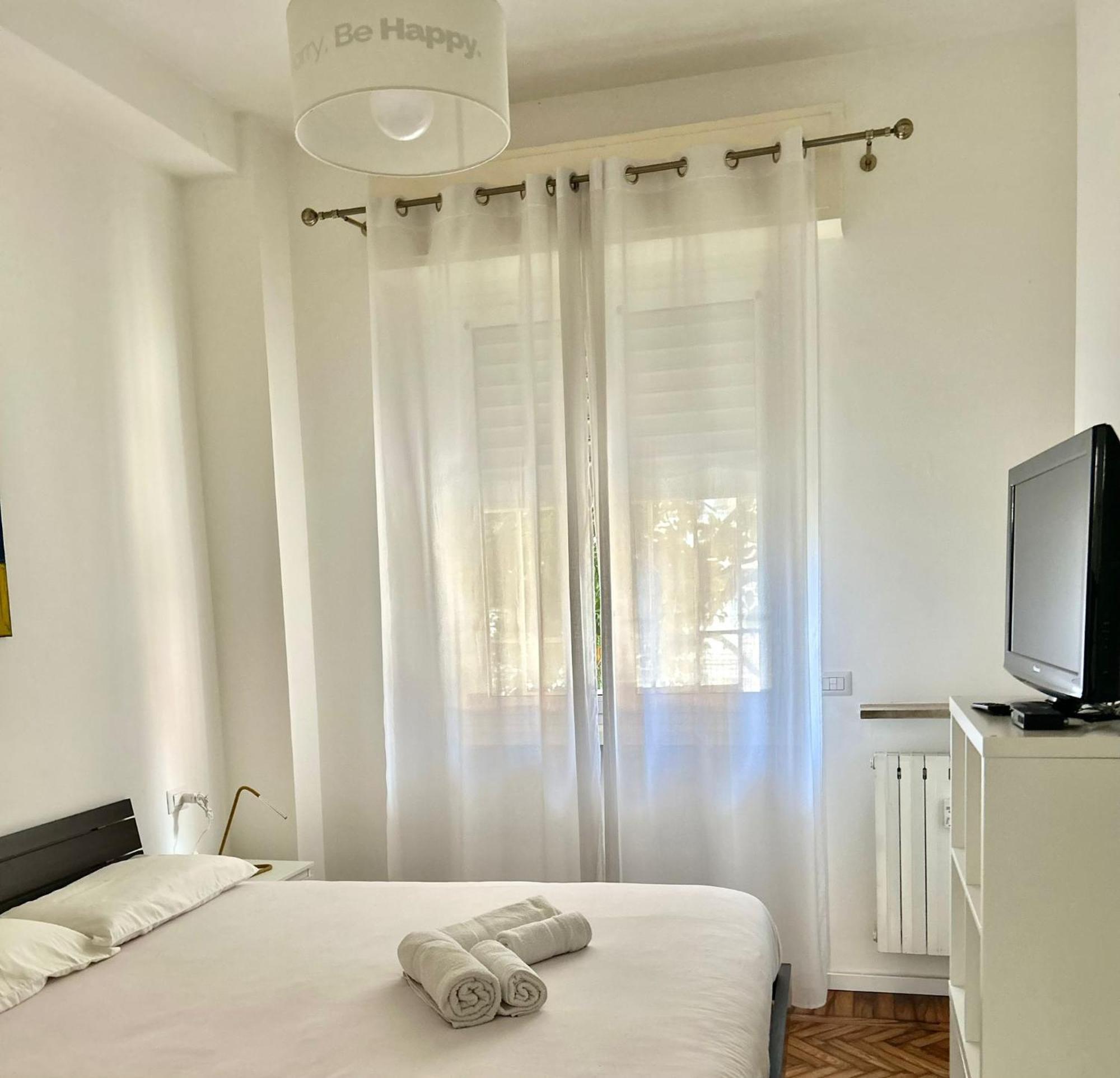 Lovely 2 Room Apartment With Small Garden Milano Exterior foto