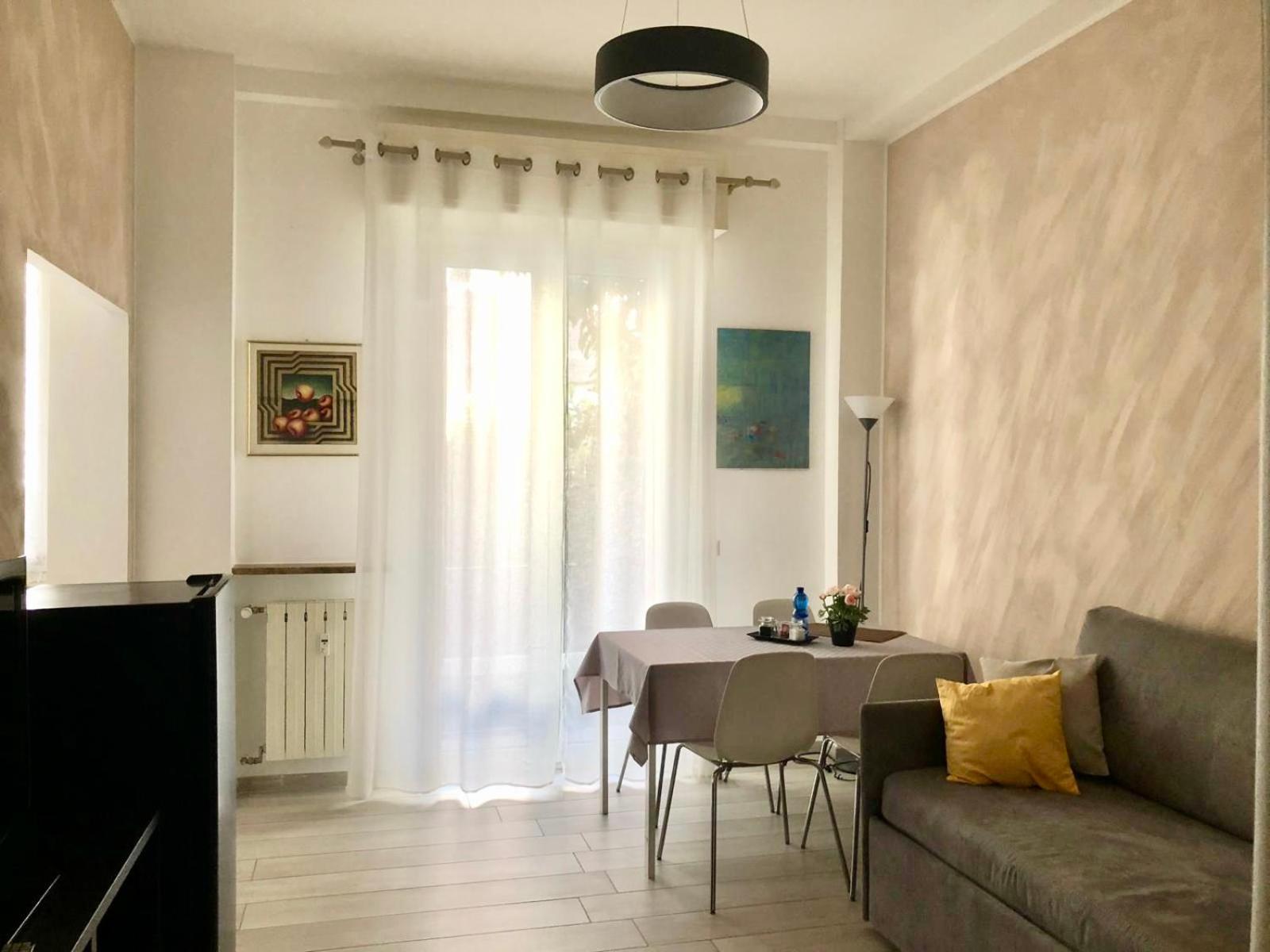 Lovely 2 Room Apartment With Small Garden Milano Exterior foto