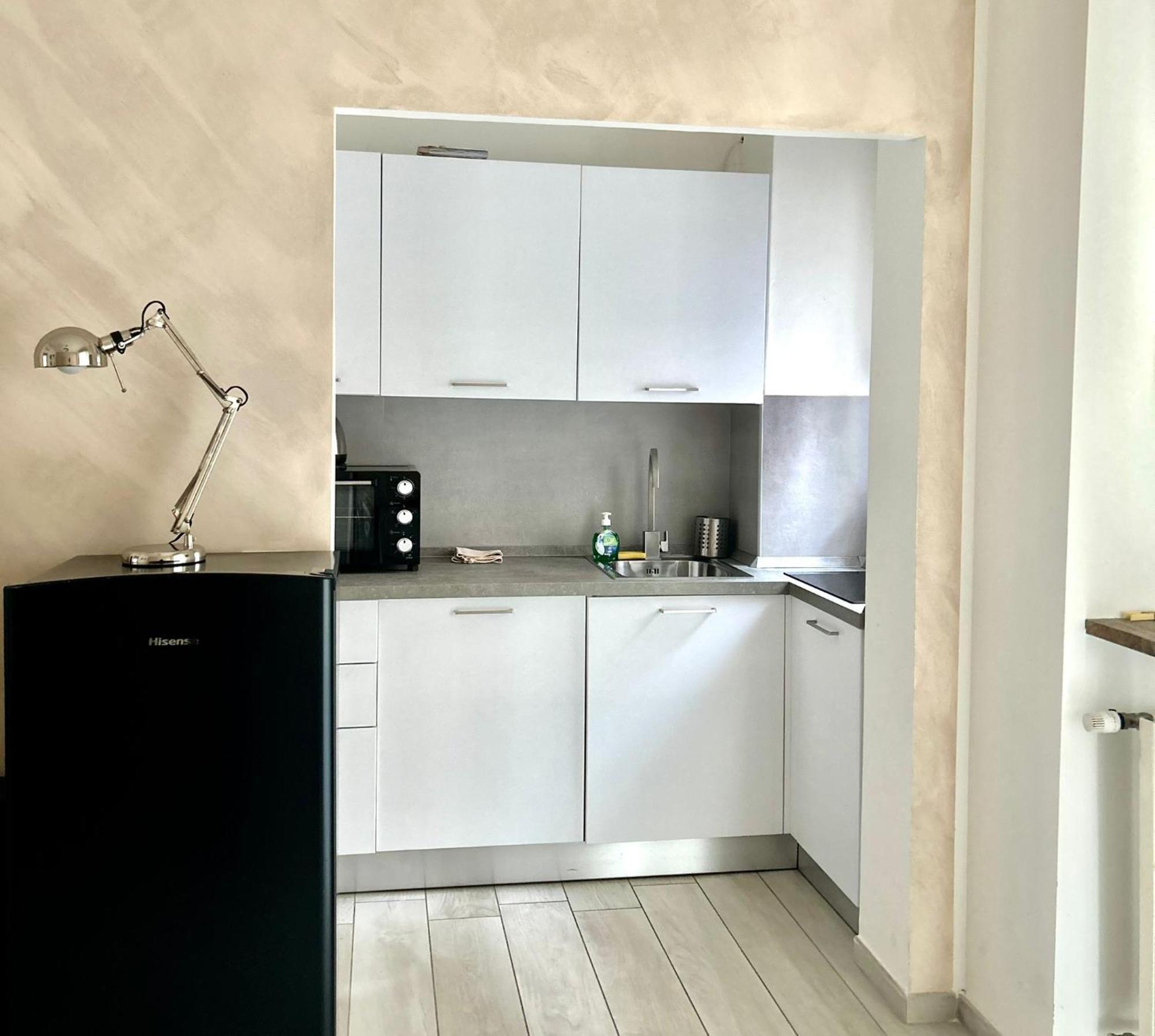 Lovely 2 Room Apartment With Small Garden Milano Exterior foto