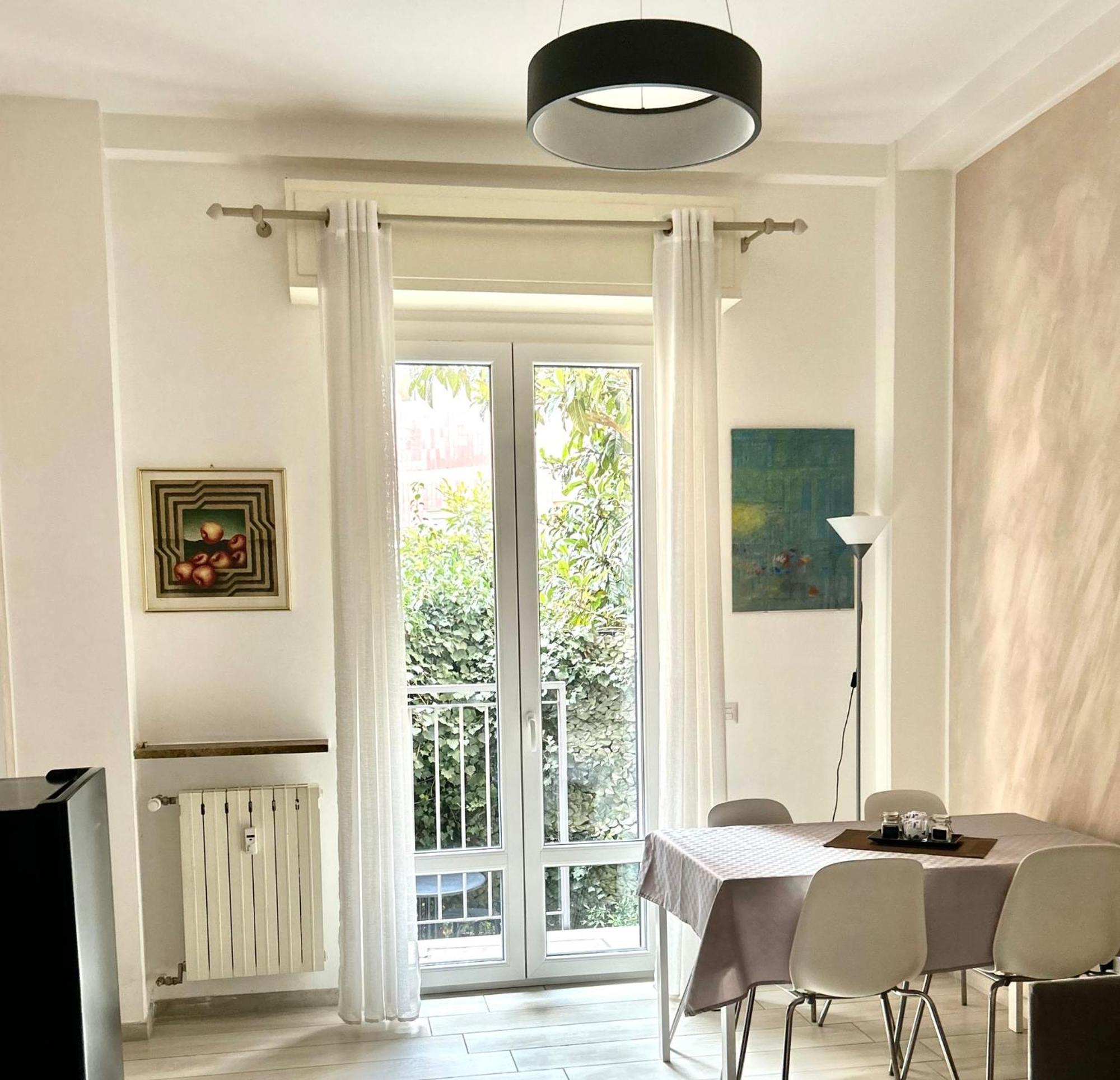 Lovely 2 Room Apartment With Small Garden Milano Exterior foto